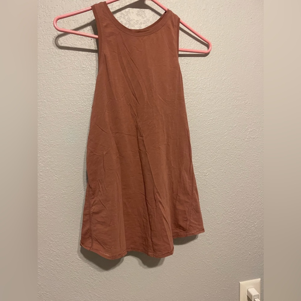 Lululemon tank tops